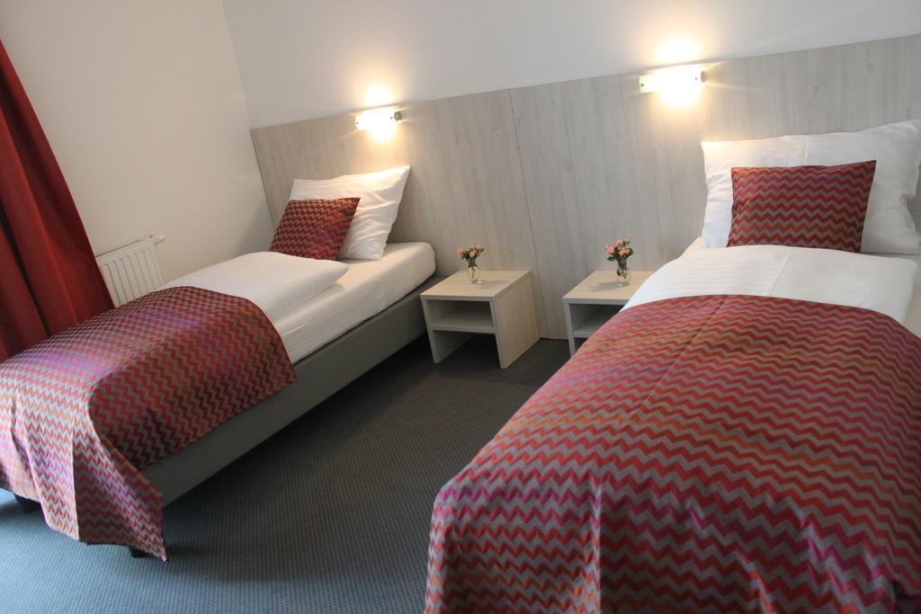 Best Sleep Hotel Spielberg Bei Knittelfeld Eksteriør bilde